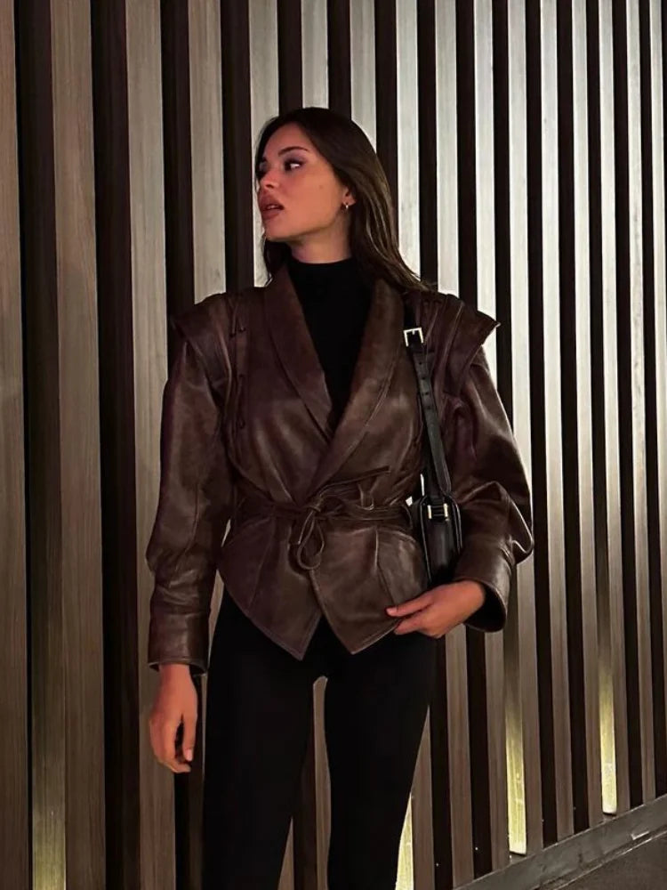 Thyra™ Rider Jakke – Elegant Læderlook til Kvinder